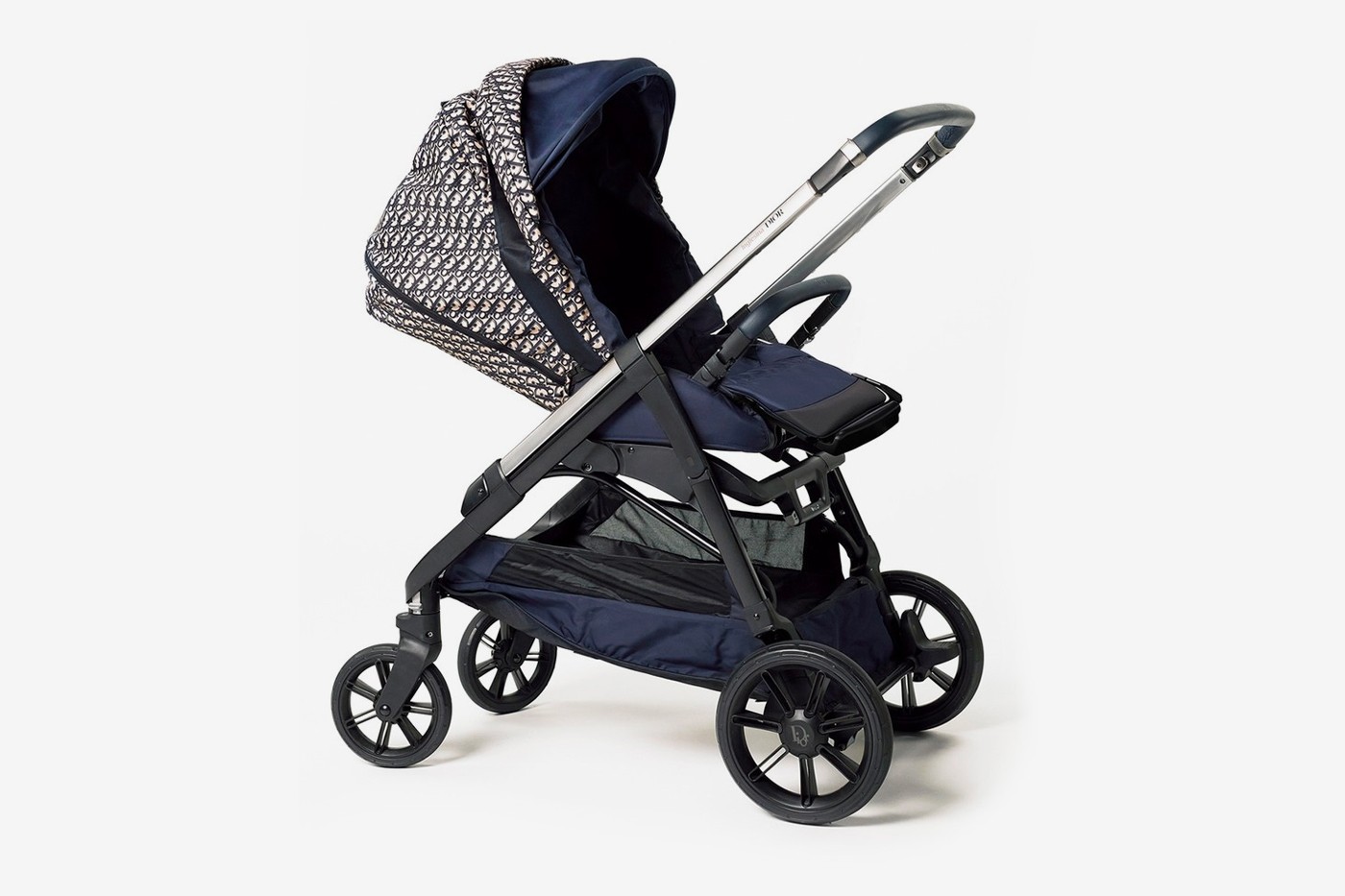 迪奥dior推出首款采用luxe Oblique Print的婴儿推车 奢侈品 微光时尚资讯网